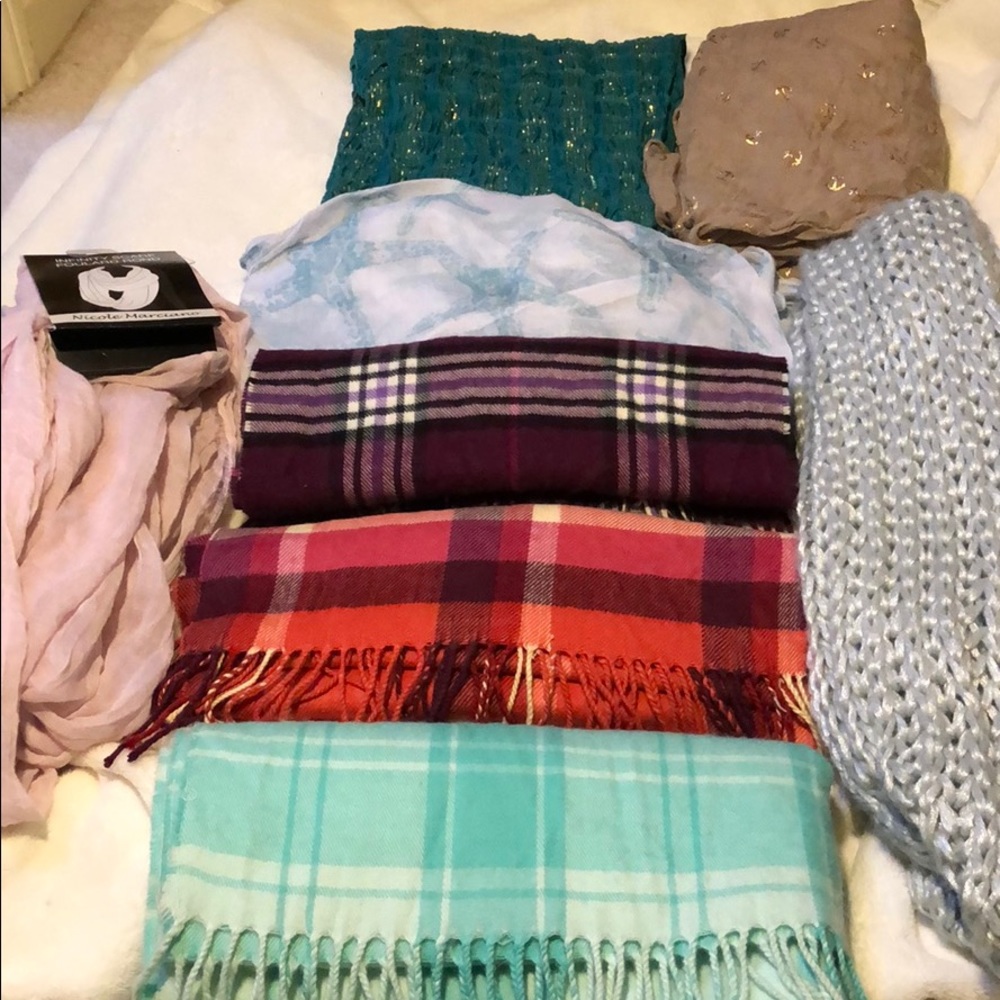 Lot of 8 scarves (regular and infiniti scarves)